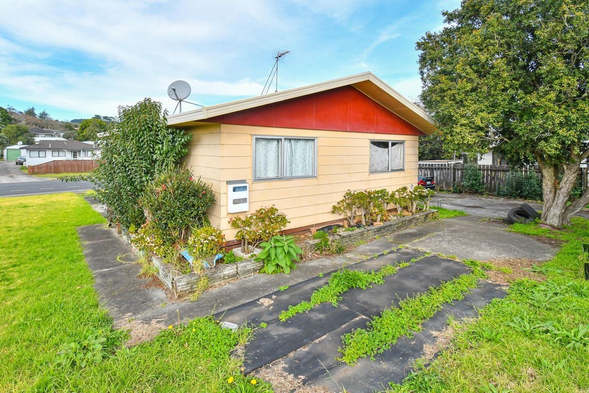 87 Redcrest Avenue, Red Hill, Papakura - Carousel 1