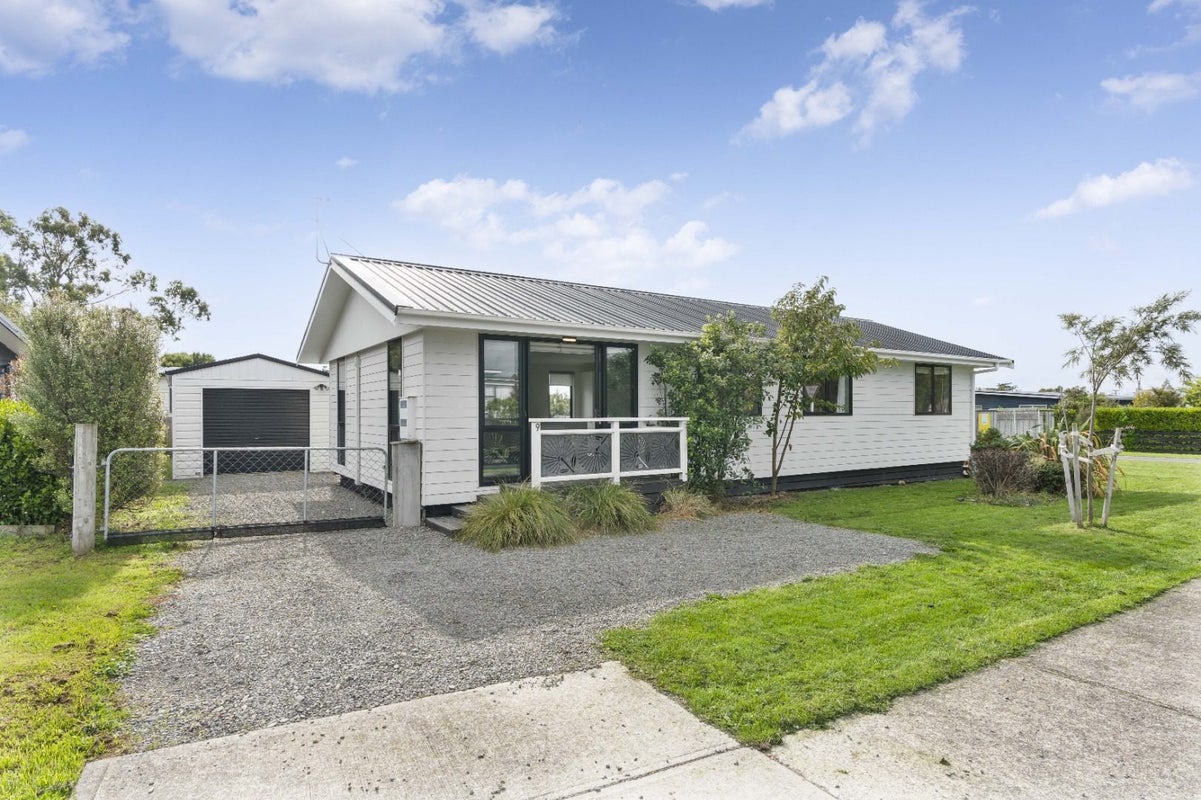 9 Mckerrow Place, Featherston - Carousel 1