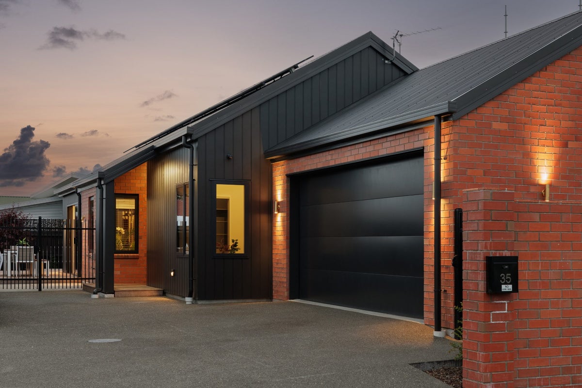 35 MacKenzie Avenue, Woolston, Christchurch - Carousel 1