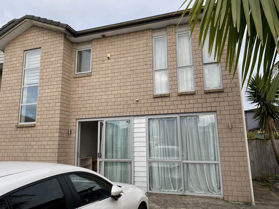 2 Coolaghy Drive, Flat Bush, Auckland - Carousel 1