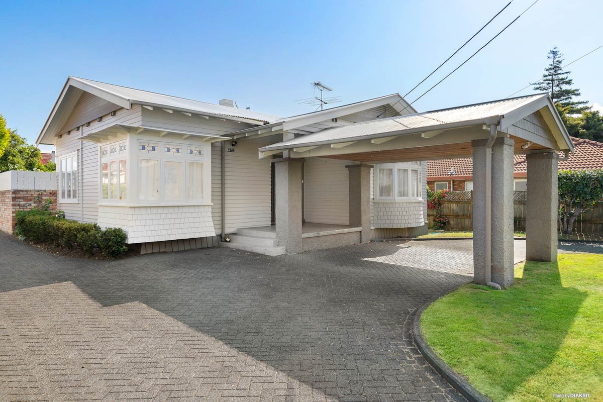 6 Erson Avenue, Royal Oak, Auckland - Carousel 2