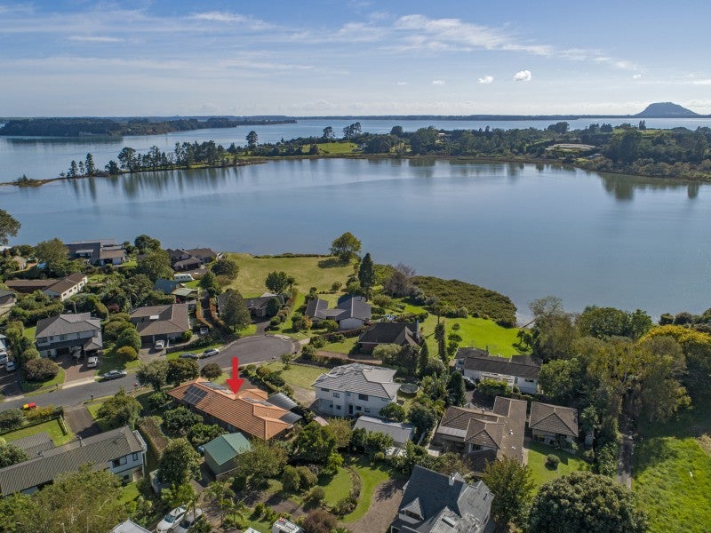 16 Lindoch Avenue, Te Puna, Tauranga - Carousel 1