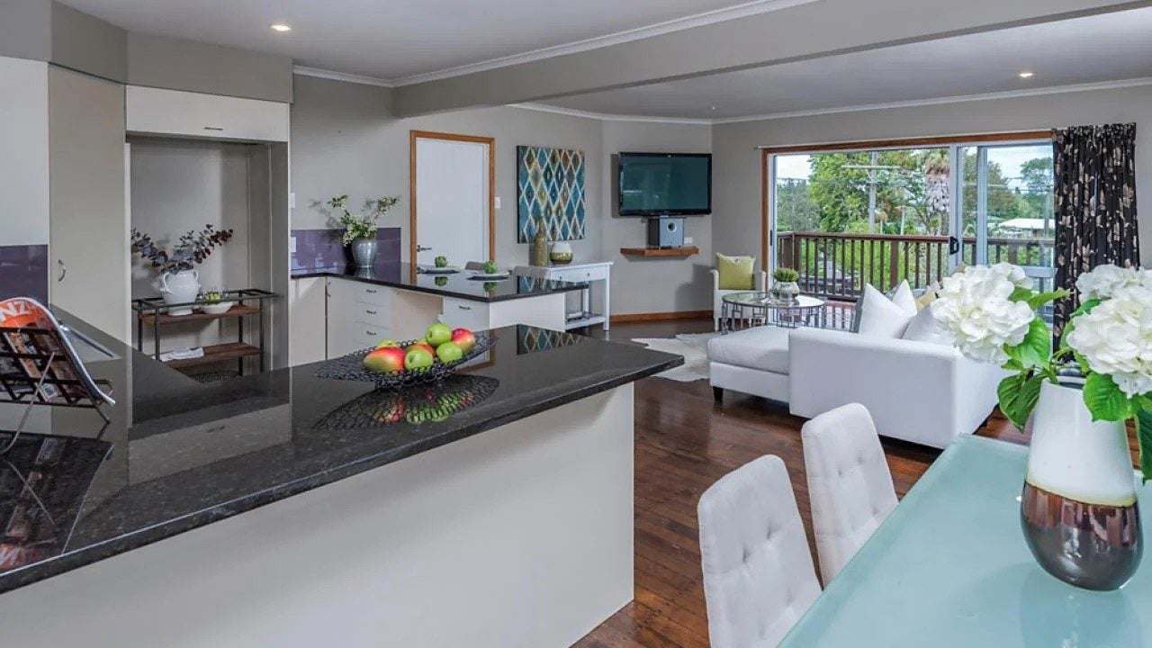 1 Wakelin Road, Beachlands, Auckland - Carousel 2