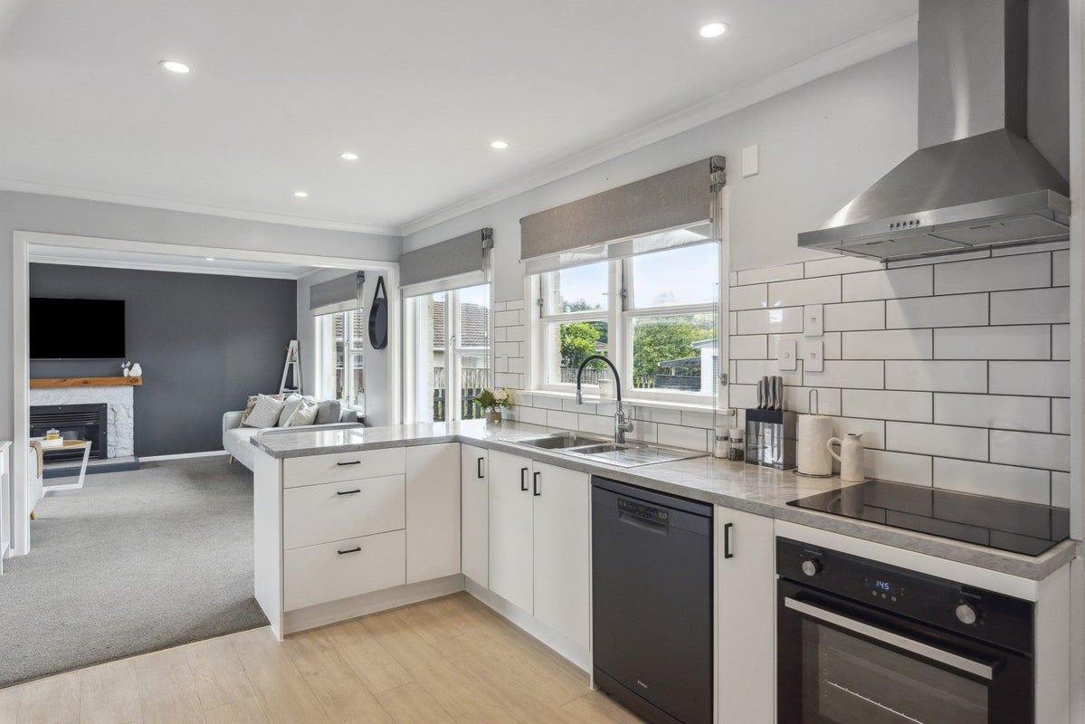 136 Mill Road, Otaki - Carousel 2