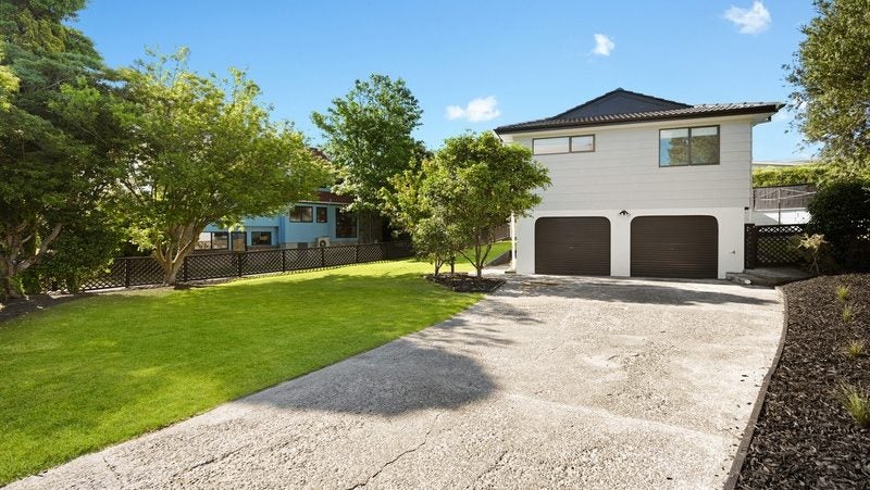 81 Glen Lynne Avenue, Queenwood, Hamilton - Carousel 1