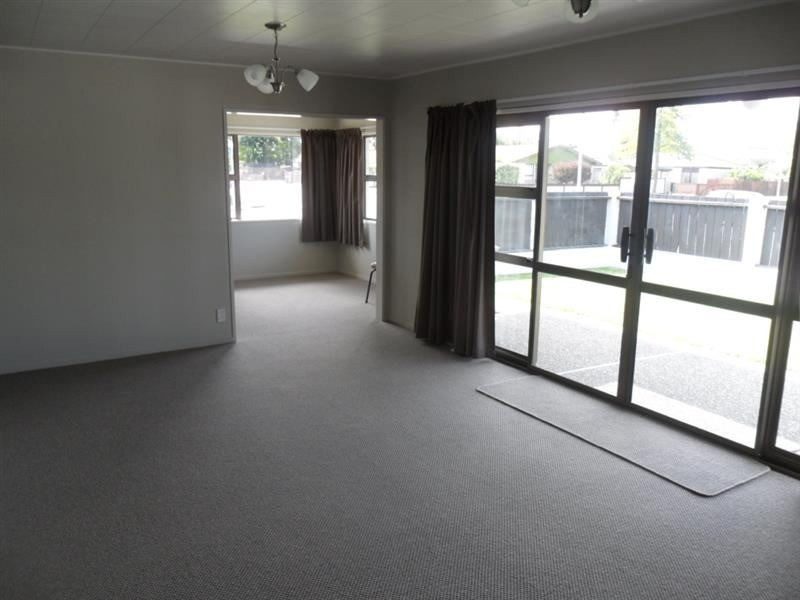610 Southampton Street West, Saint Leonards, Hastings - Carousel 2