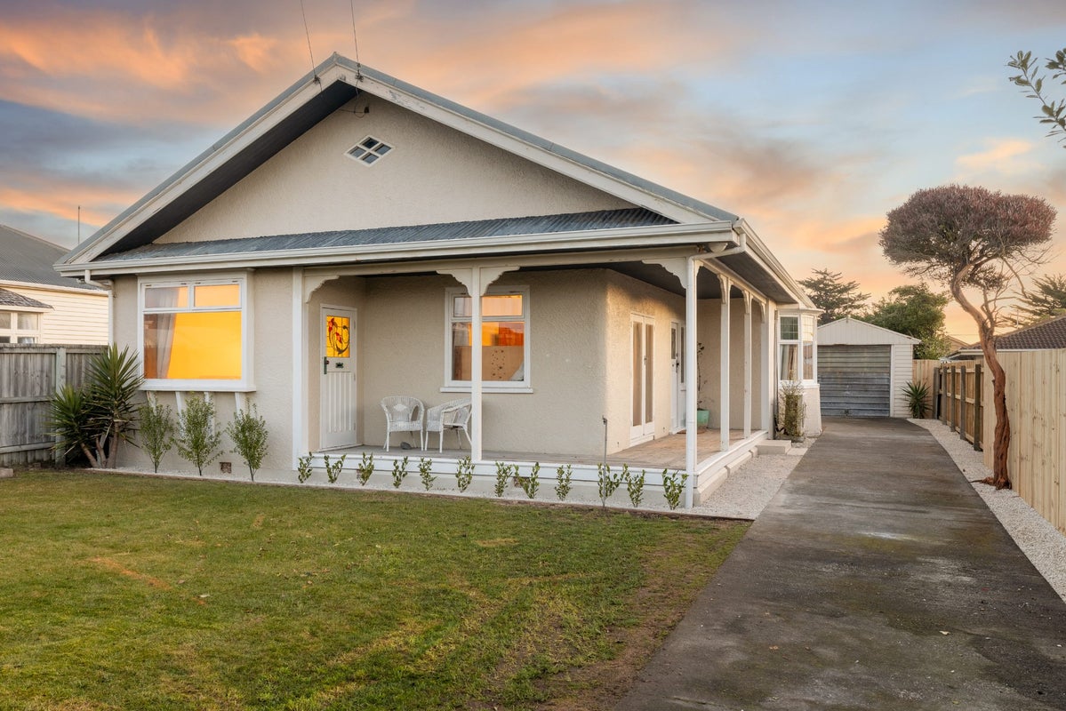 102 Oram Avenue, New Brighton, Christchurch - Carousel 1