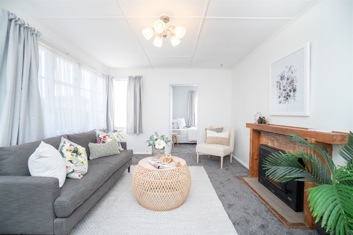 48 Upham Terrace, Roslyn, Palmerston North - Carousel 2