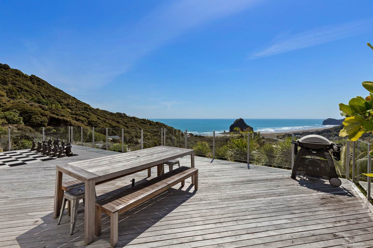 35 Piha Road, New Lynn - Carousel 2