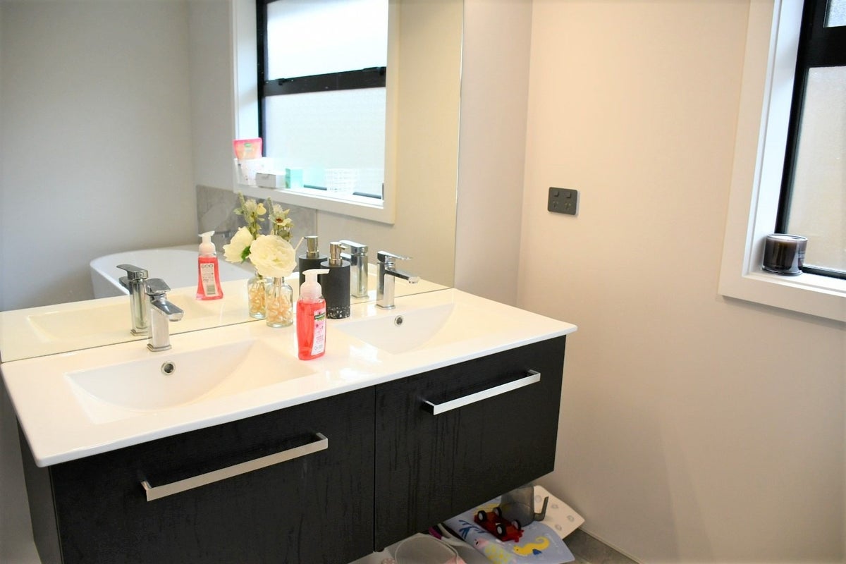 32 Keerangi Place, Rototuna North, Hamilton - Carousel 17