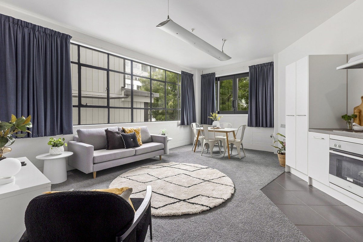 20/125 Thorndon Quay, Pipitea, Wellington - Carousel 1