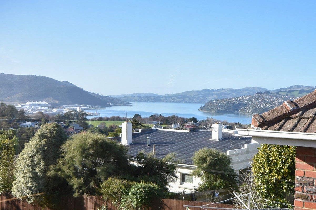 8 Kirriemuir Street, Maryhill, Dunedin - Carousel 1