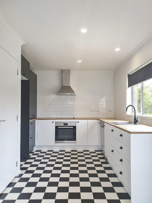 55 Carey Street, Maeroa, Hamilton - Carousel 2