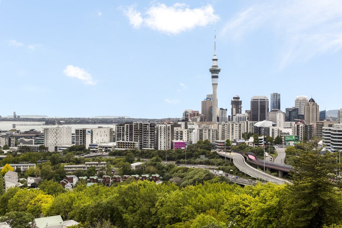1201/8 Hereford Street, Freemans Bay, Auckland - Carousel 2