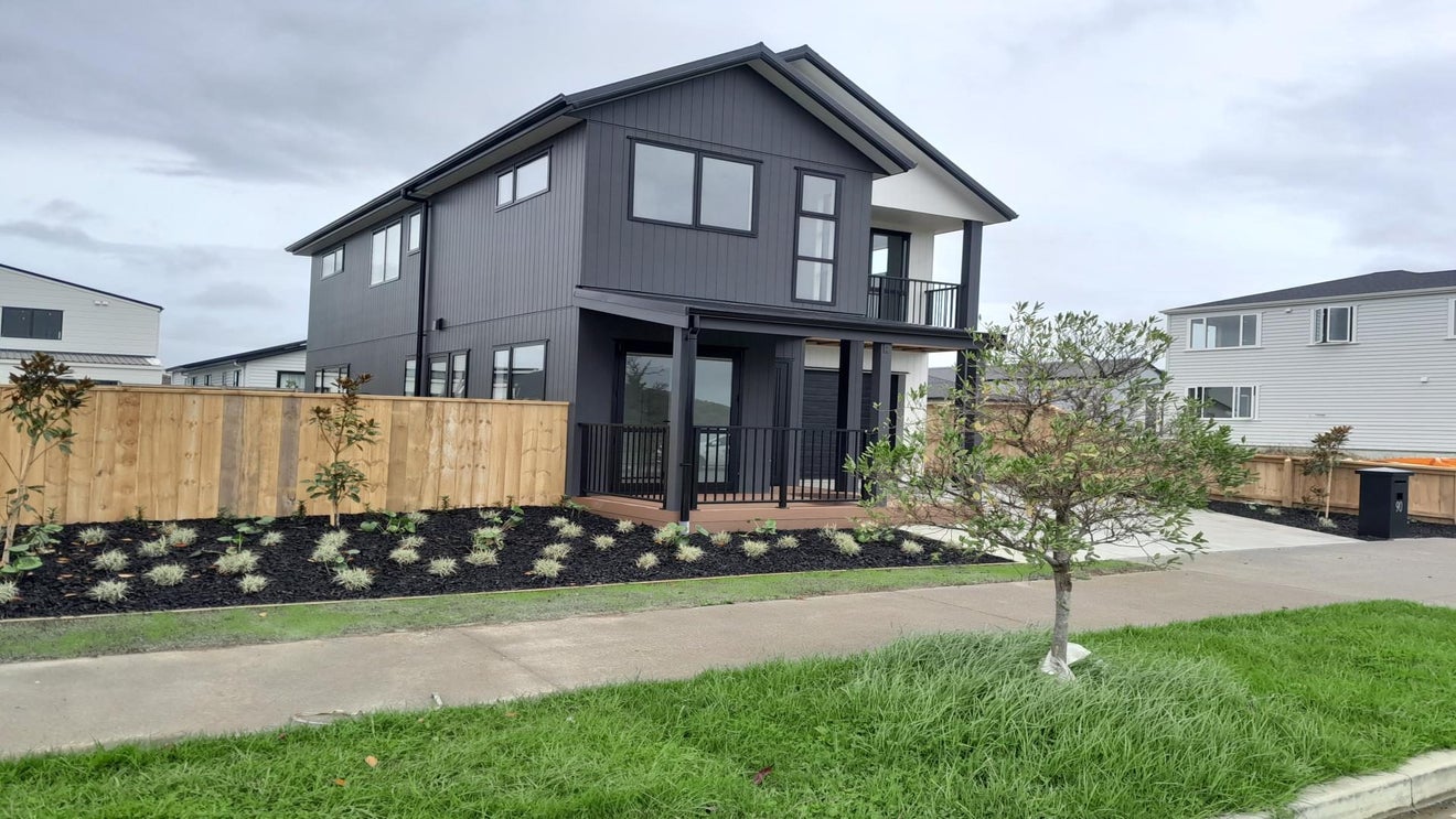 90 Kahui Parade, Karaka, Papakura - Carousel 1