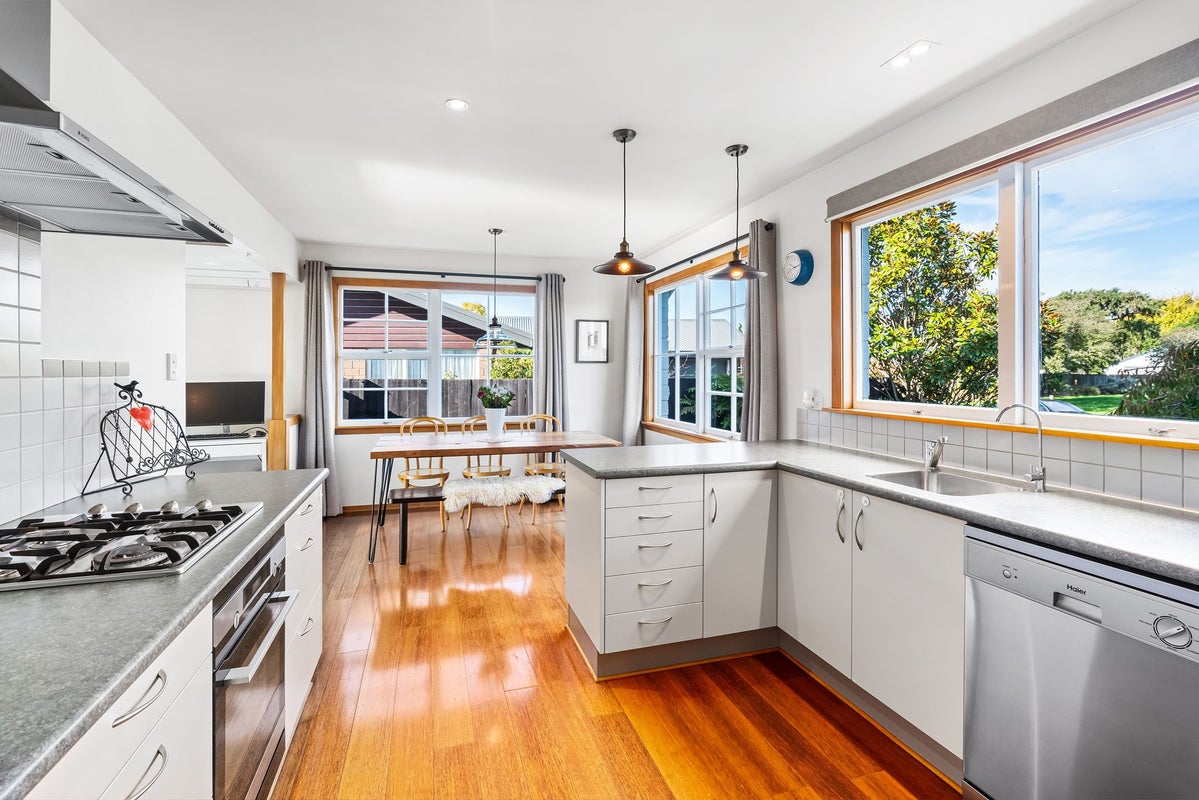 9 Cardinal Drive, Hillmorton, Christchurch - Carousel 2