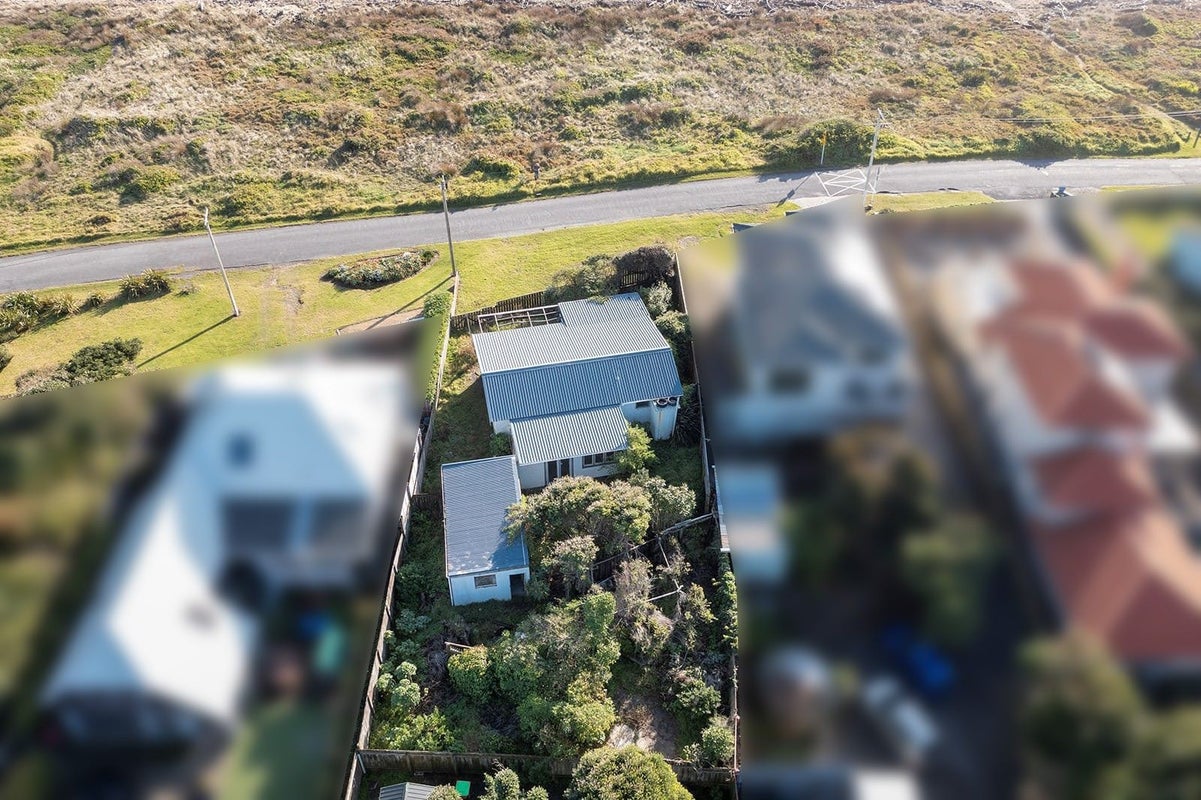 244 Marine Parade, Otaki Beach, Otaki - Carousel 1