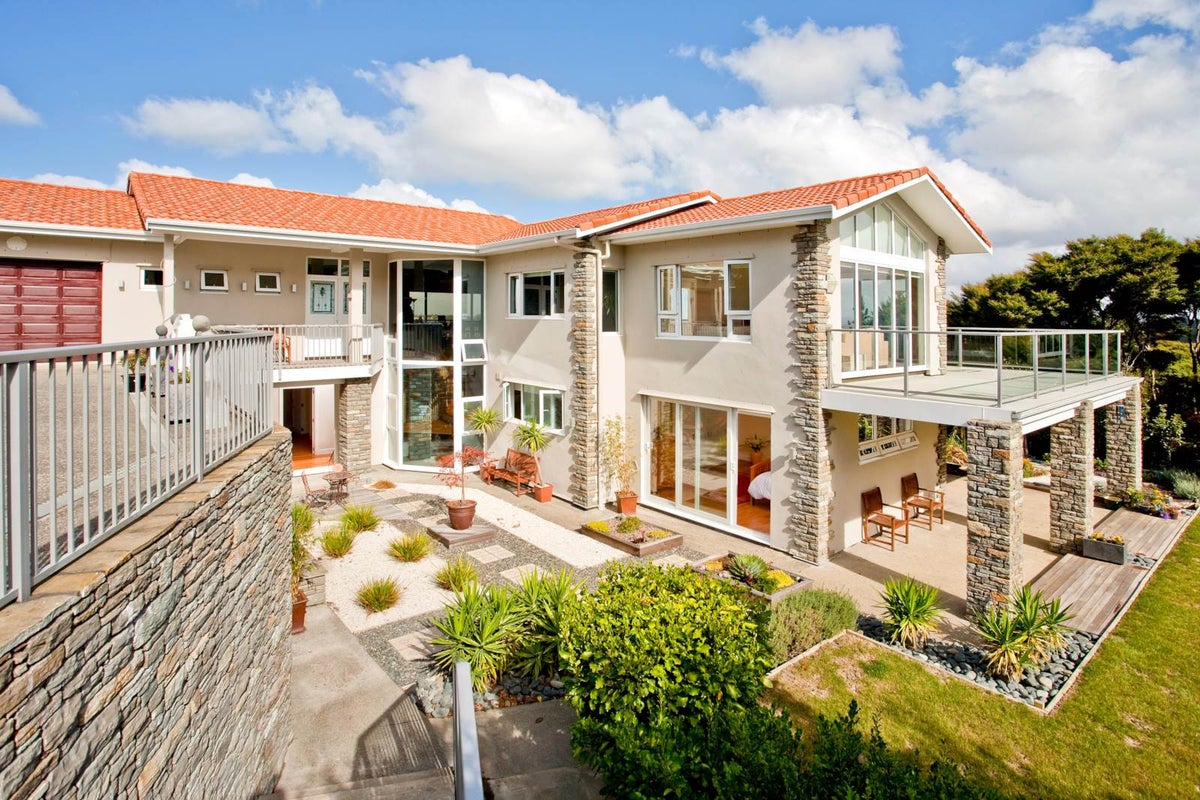 253 Paremoremo Road, Paremoremo, Auckland - Carousel 2