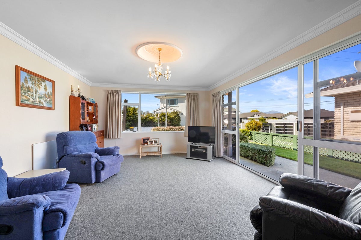 3 Karaka Street, Merrilands, New Plymouth - Carousel 2
