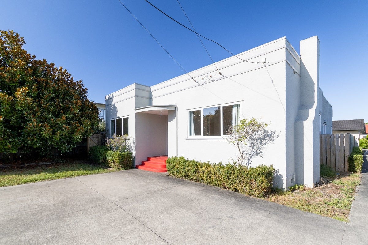 105 Nixon Street, Hamilton East, Hamilton - Carousel 1