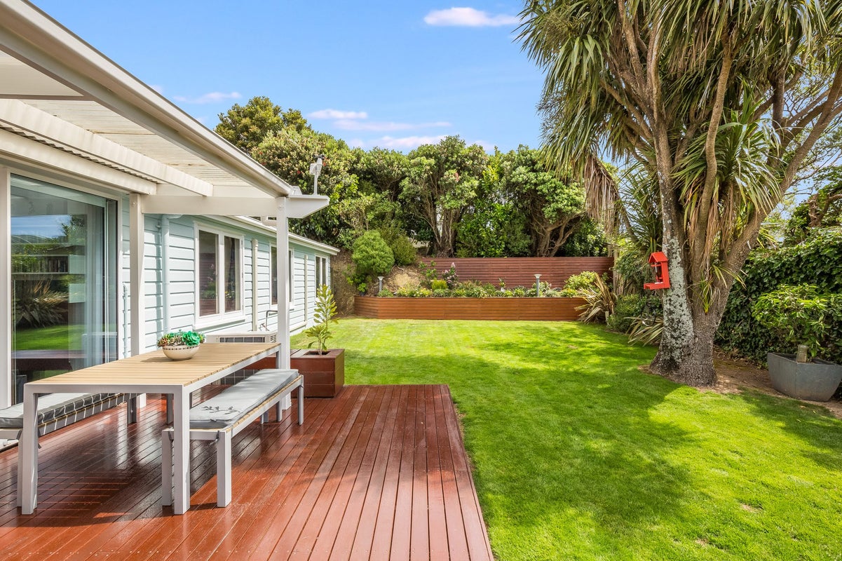 51 Howard Road, Point Howard, Lower Hutt - Carousel 1