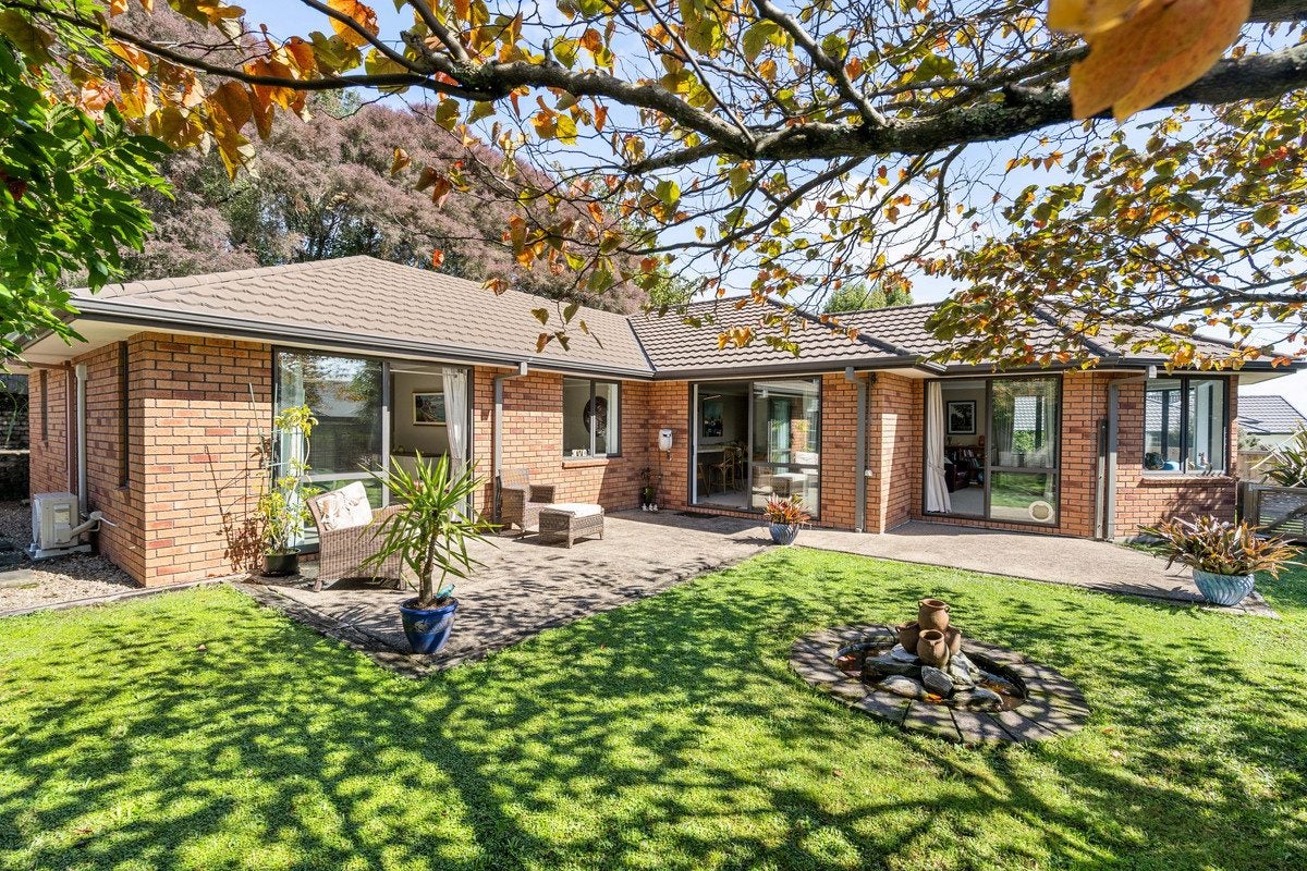 12 Chesterton Drive, Leamington, Cambridge - Carousel 2