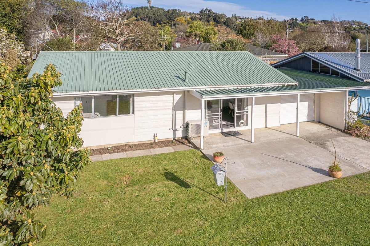 0 , Whanganui East - Carousel 1