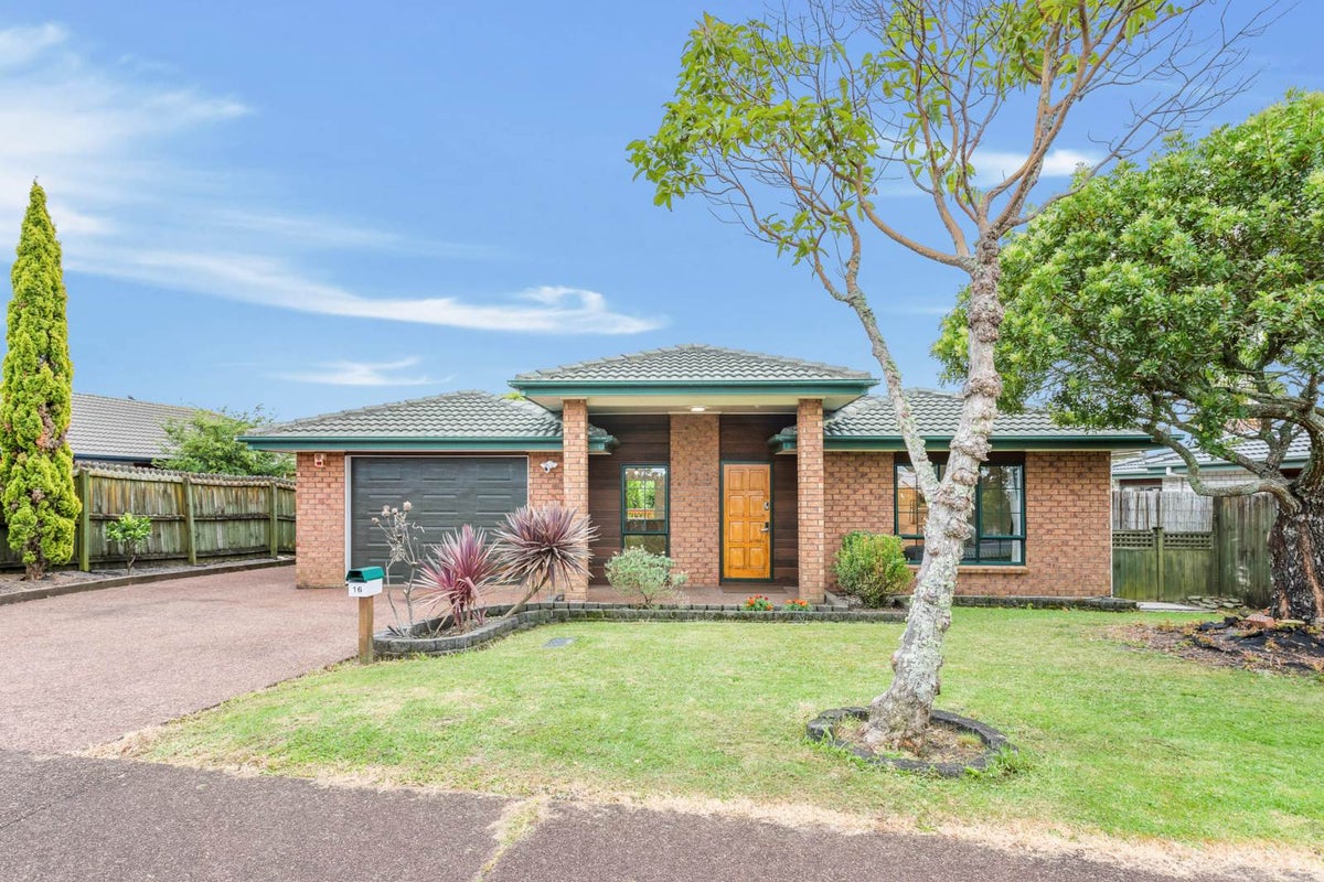 16 Martin Jugum Lane, Ranui, Auckland - Carousel 1