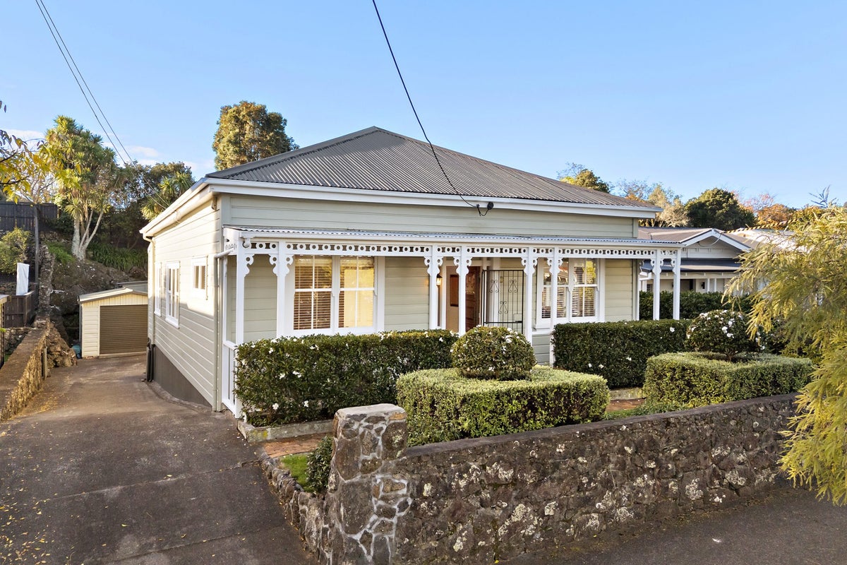53 Gribblehirst Road, Sandringham, Auckland - Carousel 1
