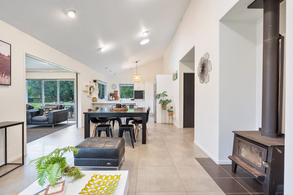161 Tangihua Road, Whangarei - Carousel 28