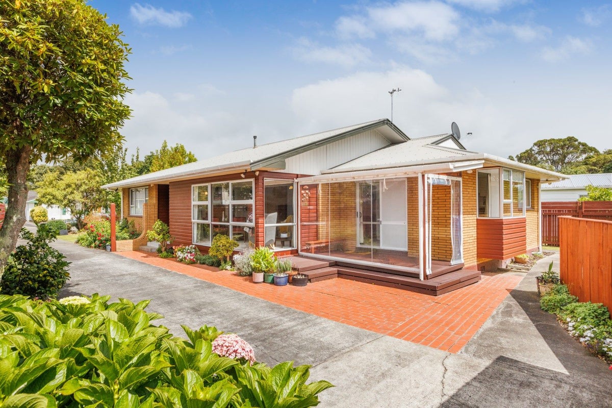18 Lane Place, Awapuni, Palmerston North - Carousel 1