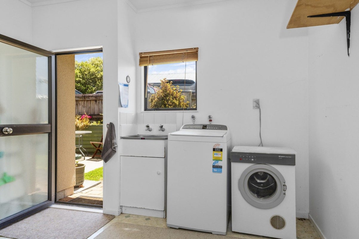 32 Racecourse Way, Gate Pa, Tauranga - Carousel 16
