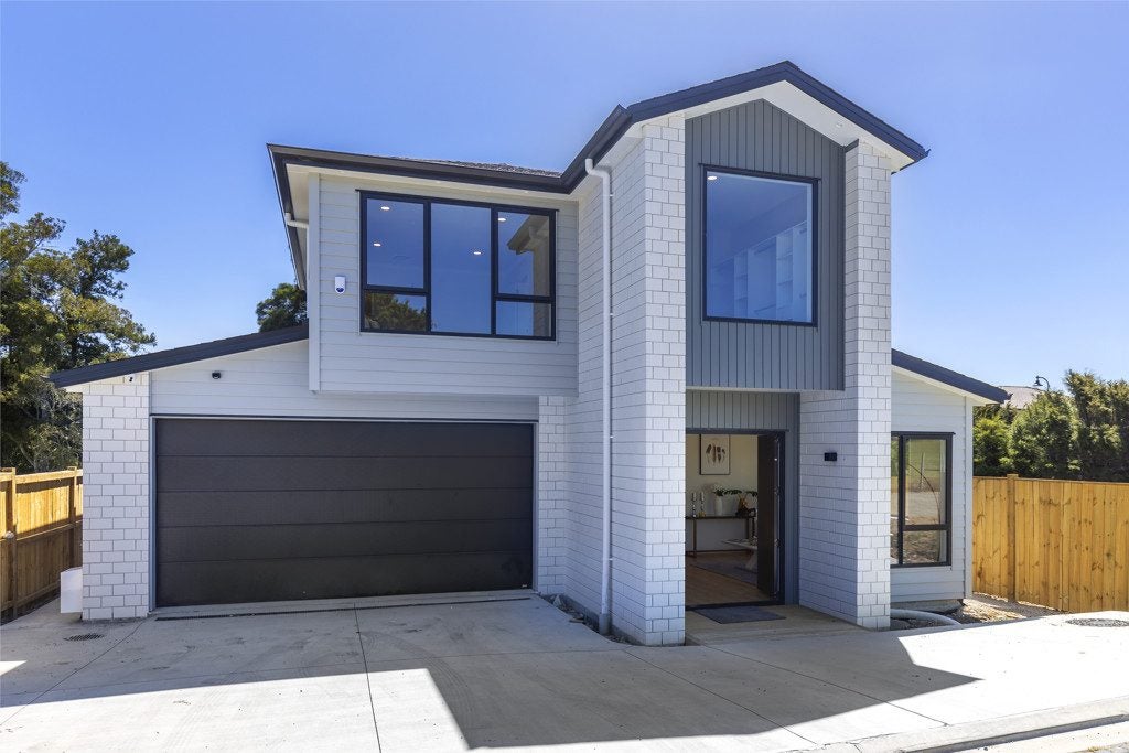 2A Hughs Way, Flat Bush, Auckland - Carousel 1