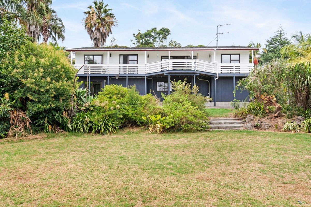 19 Arawa Place, Onerahi, Whangarei - Carousel 1