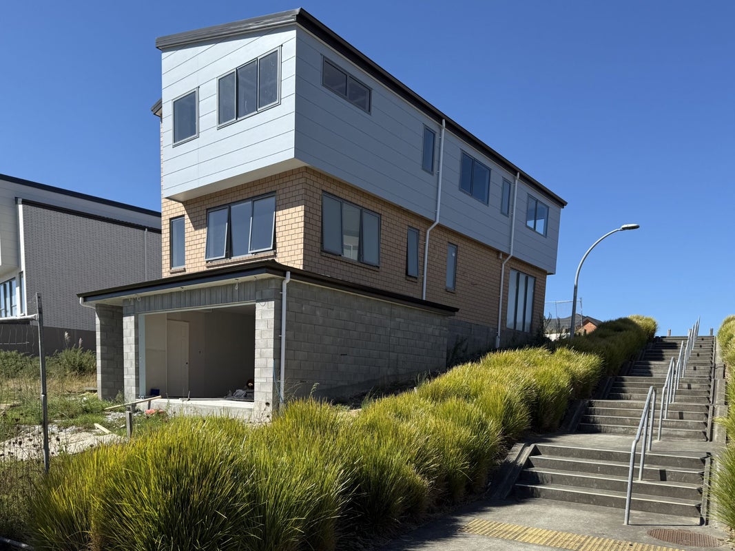 31 Sunnyheights Road, Orewa, Orewa - Carousel 1