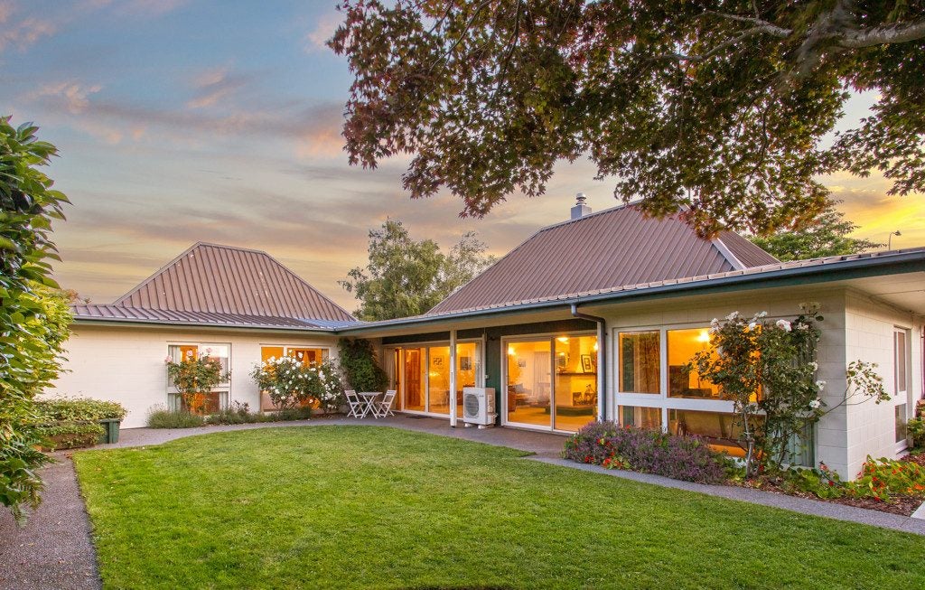 28 Rutherglen Avenue, Ilam, Christchurch - Carousel 1