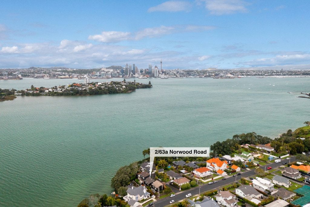 2/63A Norwood Road, Bayswater, Auckland - Carousel 1