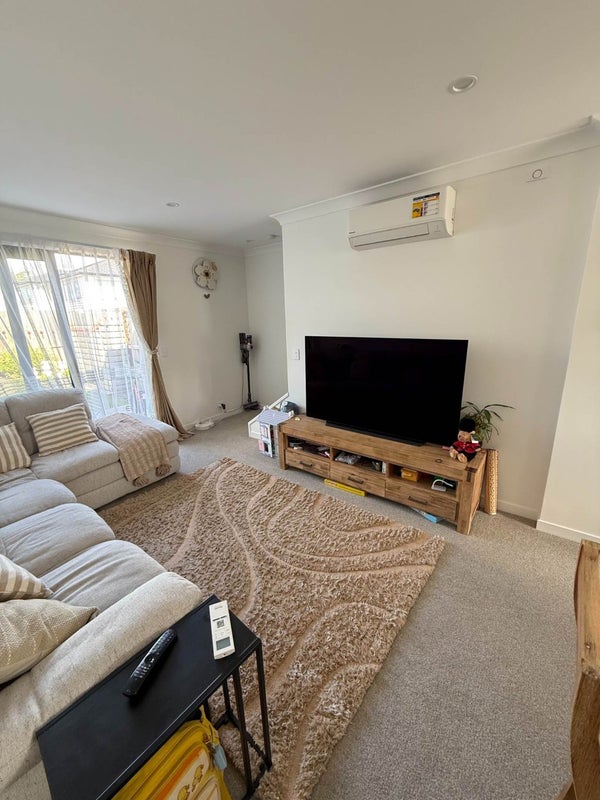 52 Kilcadden Drive, Flat Bush, Auckland - Carousel 2