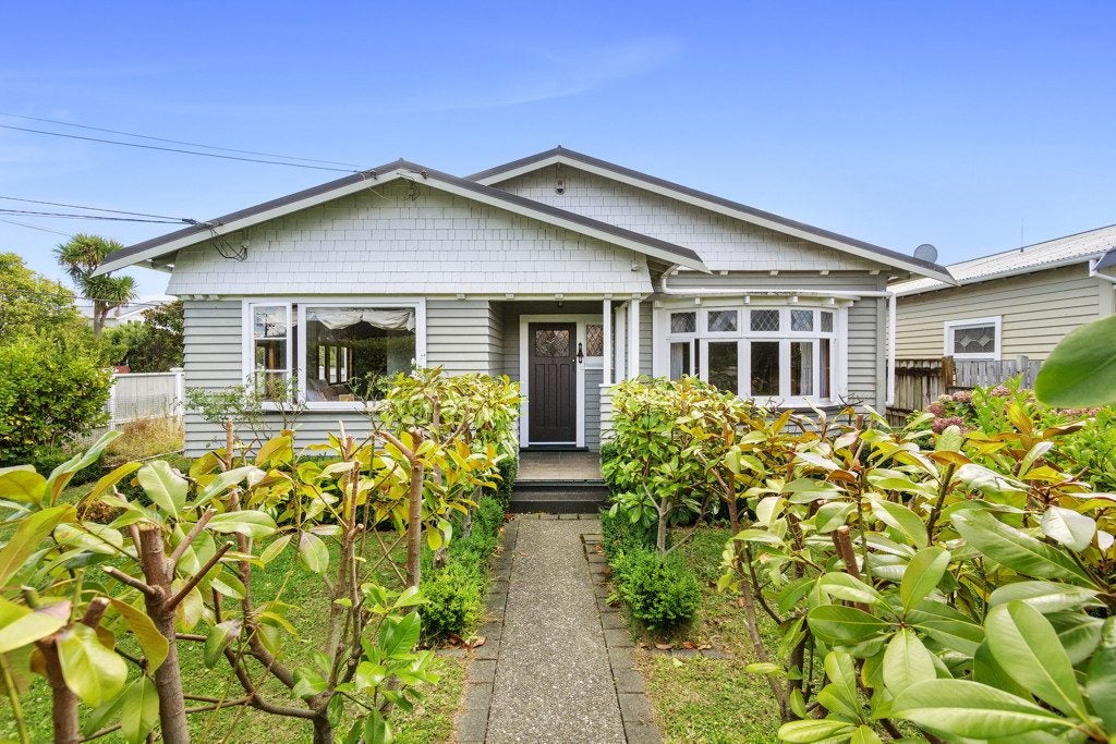 35 Tama Street, Alicetown, Lower Hutt - Carousel 2