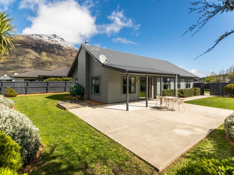 7 Rere Road, Lake Hayes, Queenstown - Carousel 1