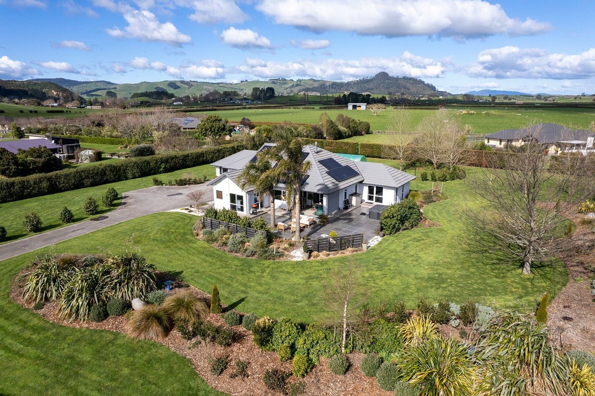 43 Glen Ida Way, Tauwhare, Hamilton - Carousel 1