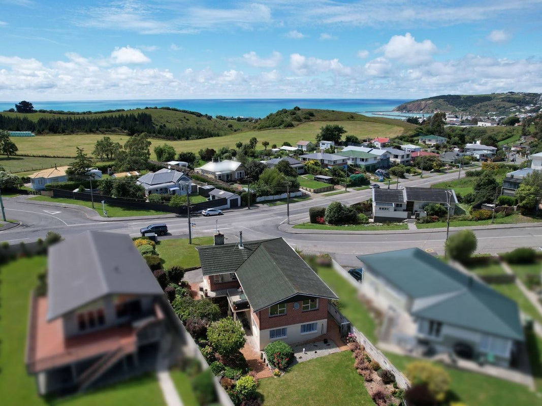 10 Stoke Street, Oamaru - Carousel 22