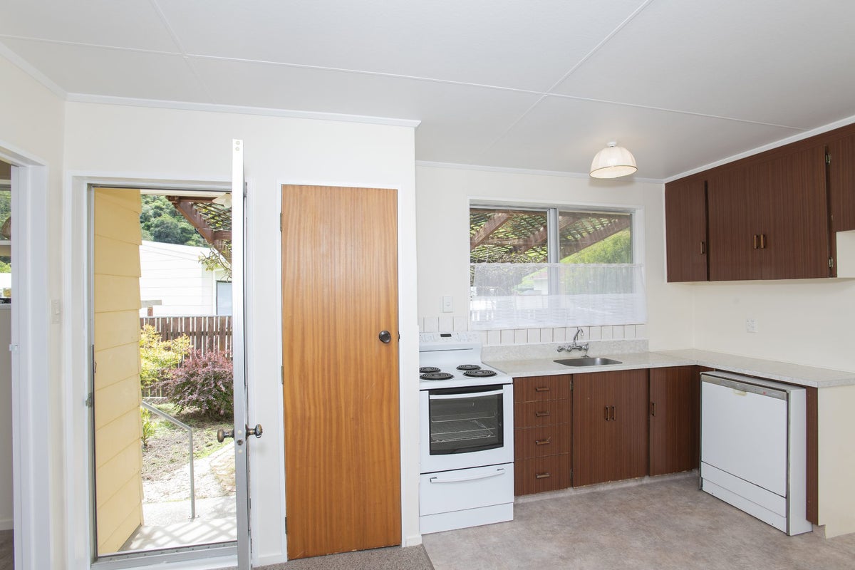4 Duncan Street, Mangapapa, Gisborne - Carousel 2