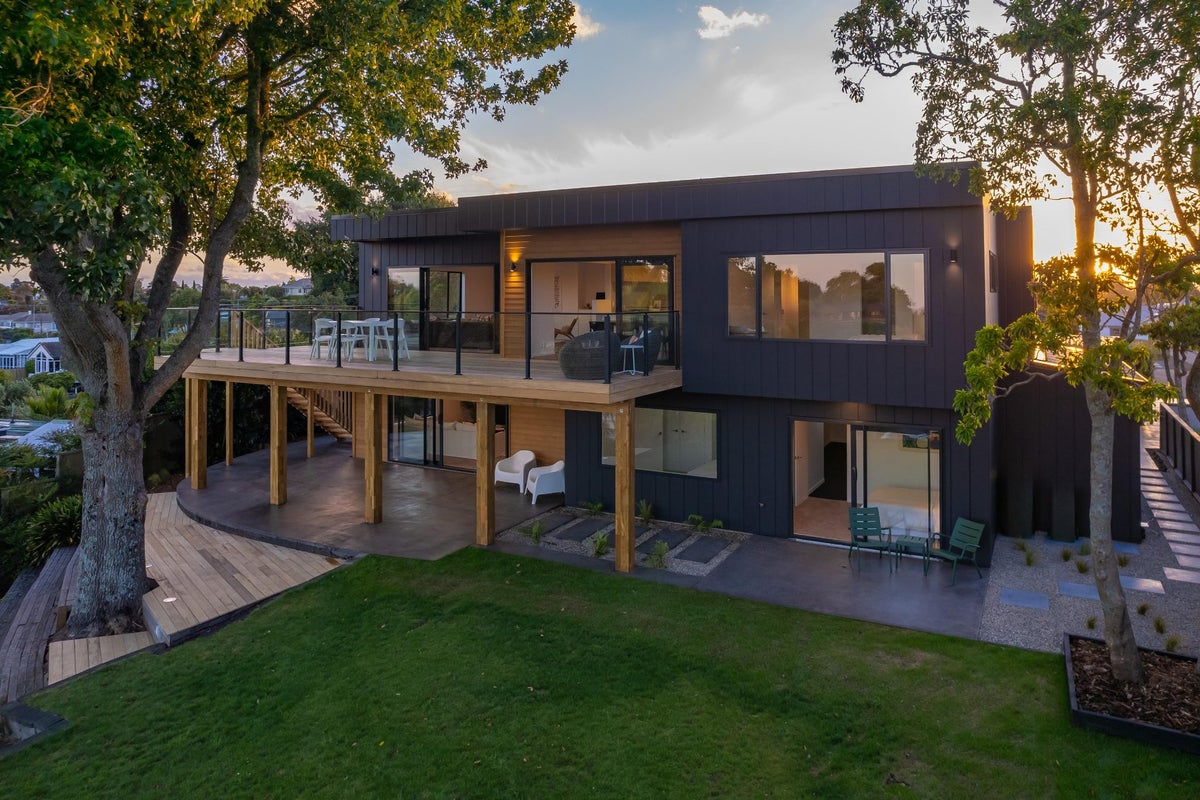 94 Beerescourt Road, Beerescourt, Hamilton - Carousel 2