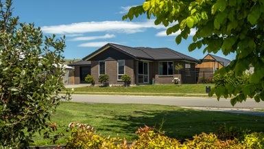 35 Corsair Crescent, Burleigh, Blenheim - Carousel 1