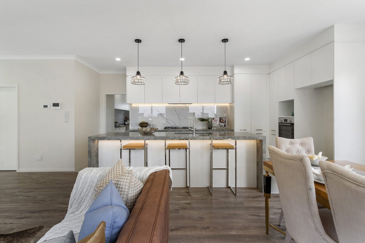 12 Hughs Way, Flat Bush, Auckland - Carousel 2
