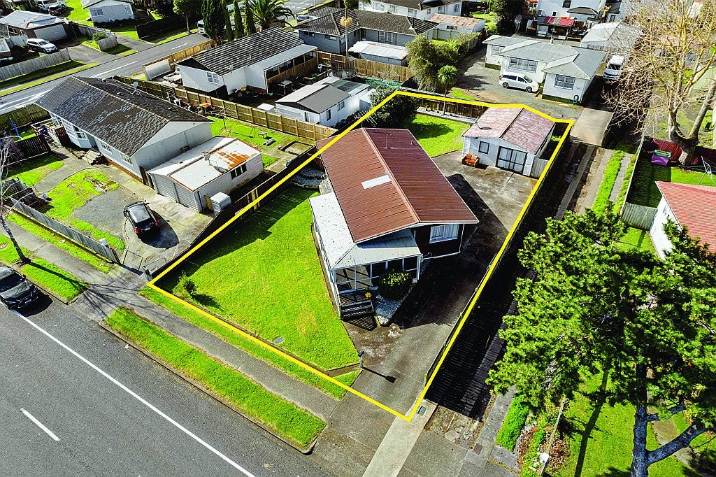 61 Rowandale Avenue, Manurewa, Auckland - Carousel 1