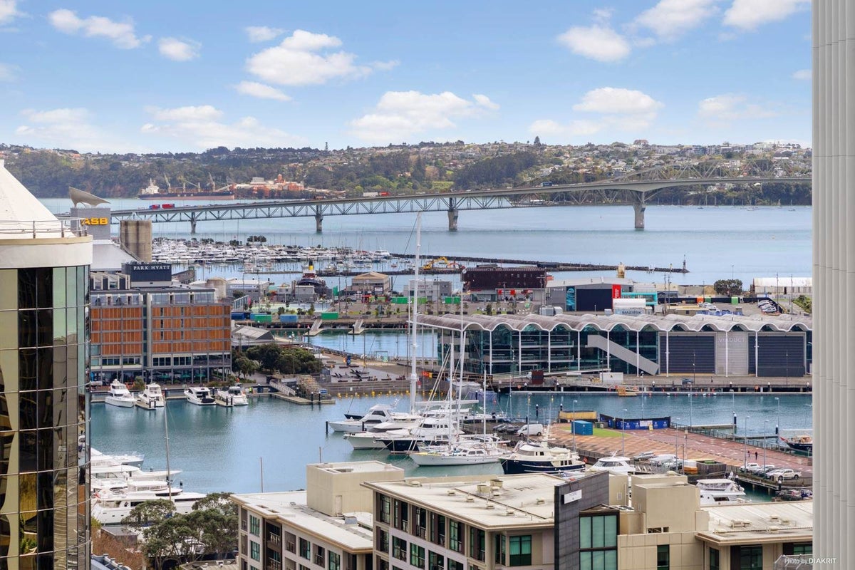 1601/8 Albert Street, Auckland Central, Auckland - Carousel 2