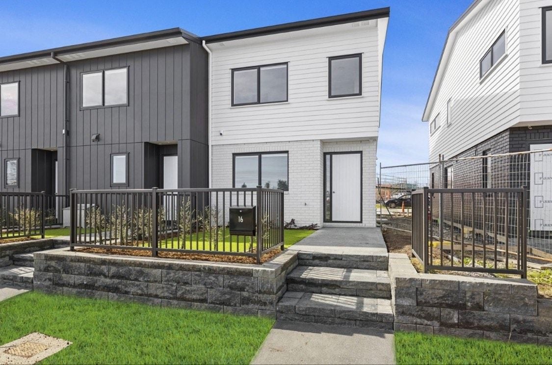 16 Te Napi Drive, Takanini, Auckland - Carousel 1