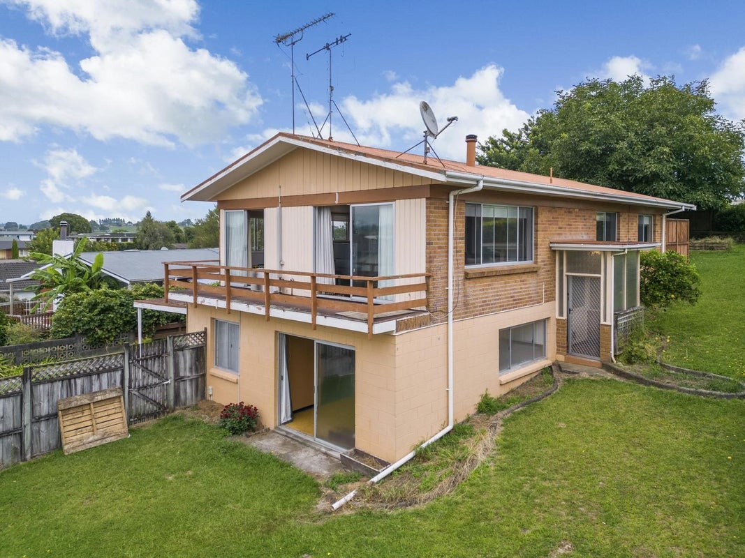 12 Thornton Street, Putaruru - Carousel 2